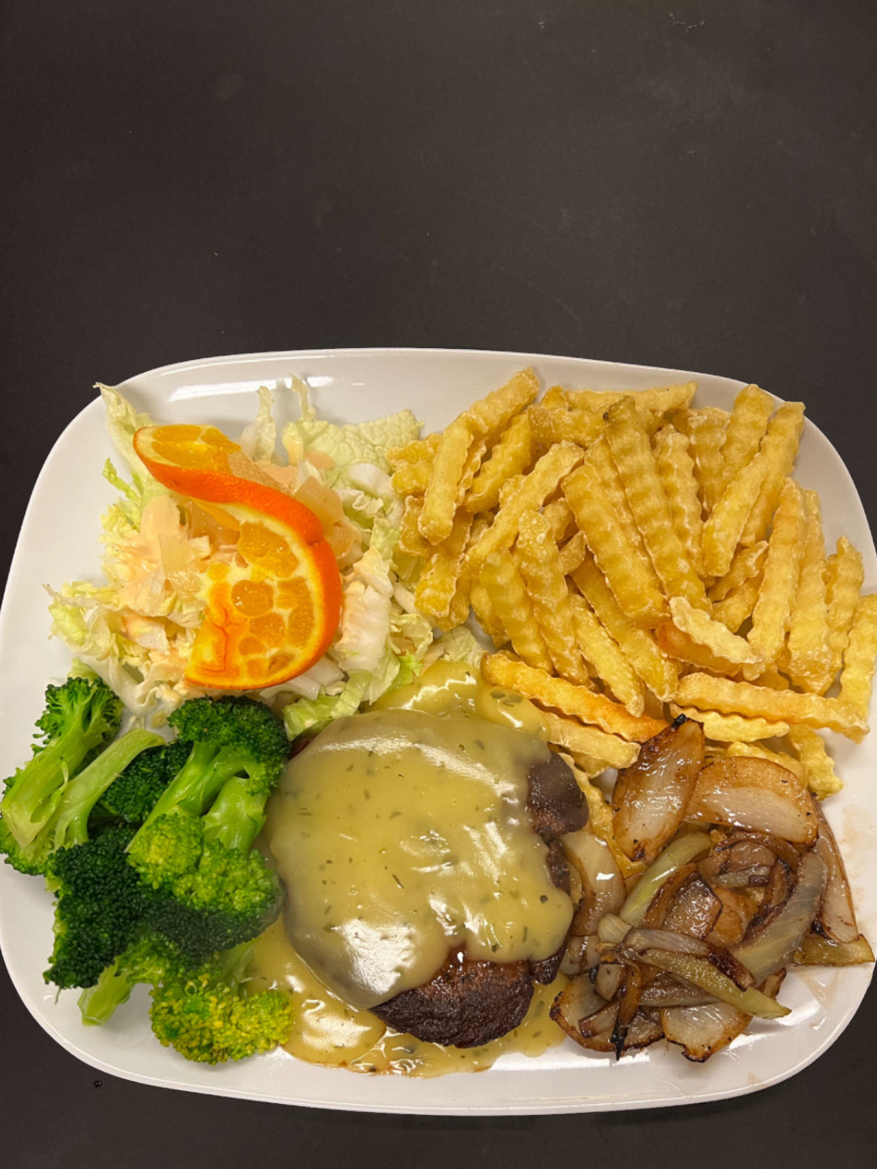 Blant de mest populære alternative rettene vi serverer Biff Indre Filet med Bearnaise